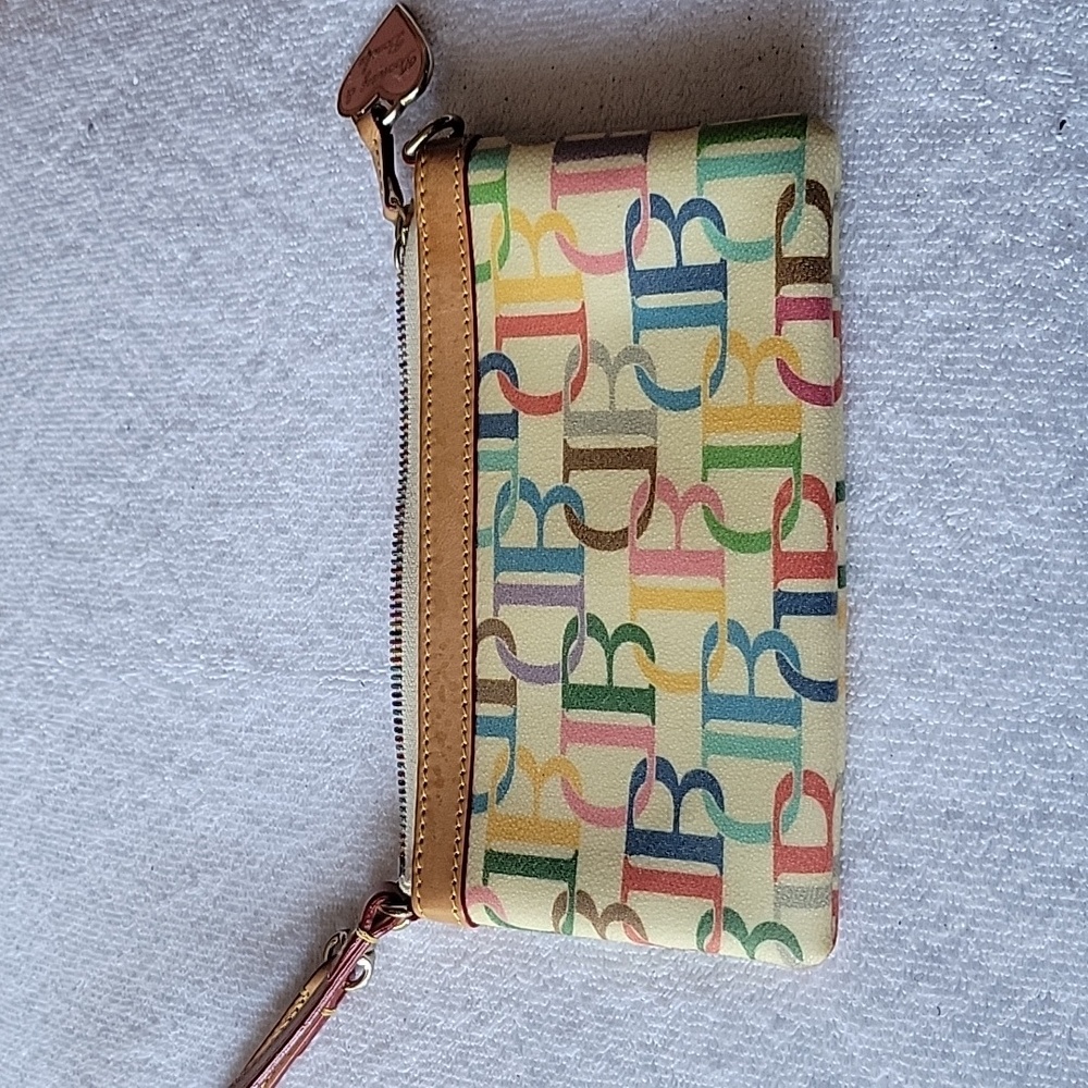 Med size D&B wristlet cream w/ multi color monogram⁹